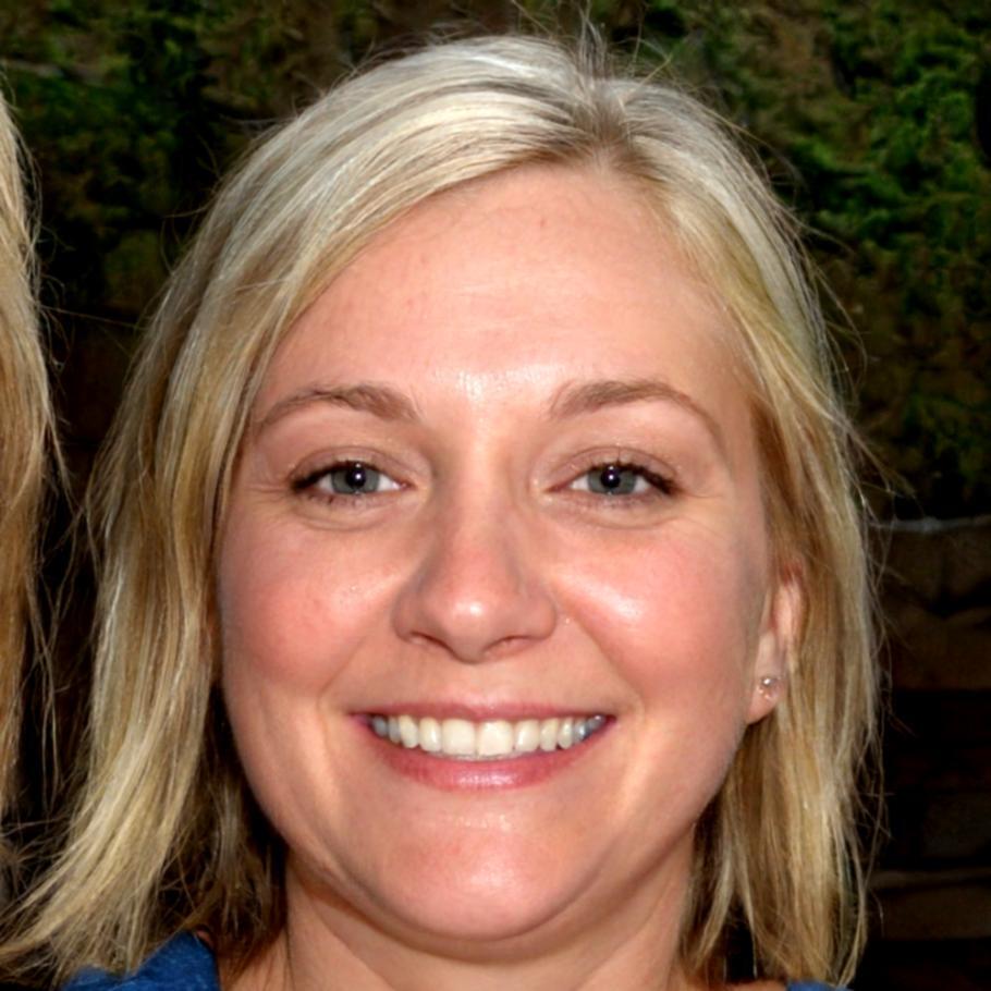 María González, Directora de Programas Académicos de aureliquomara